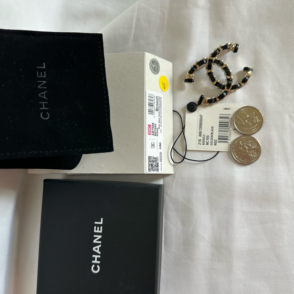 Chanel 21S Woven Leather Brooch NWT